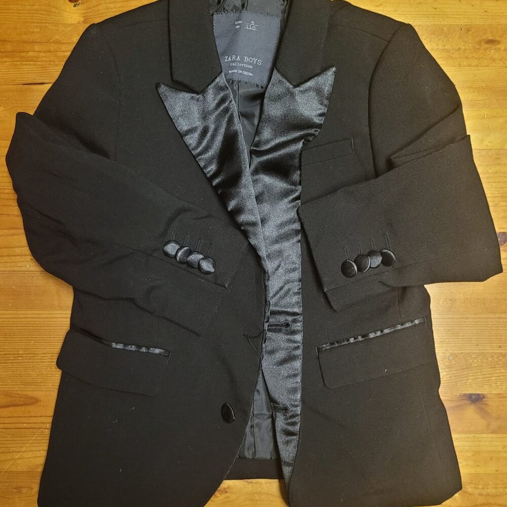 Zara Boys Black Blazer Jacket with shiny collar Size 5